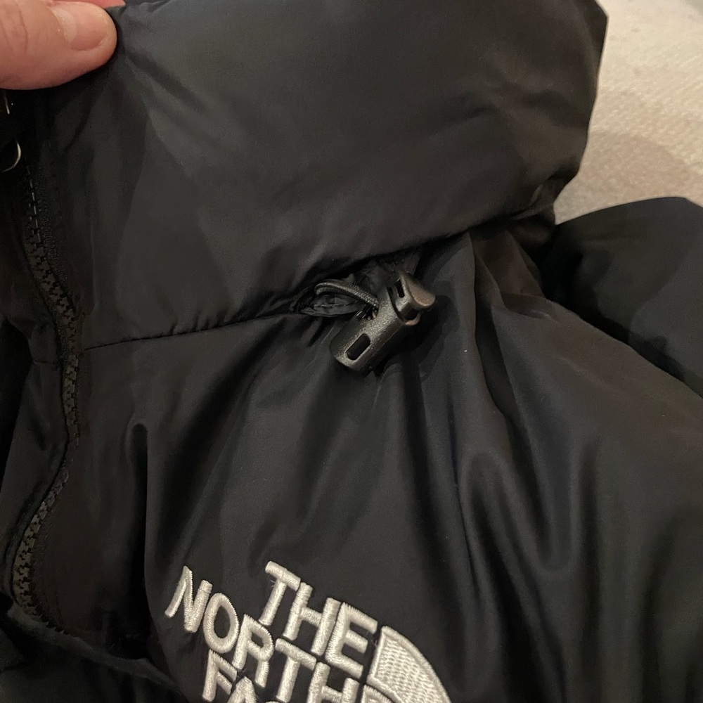 The North Face 1996 Nuptse Women’s 700 Fill Down Jacket - Picture 4 of 9